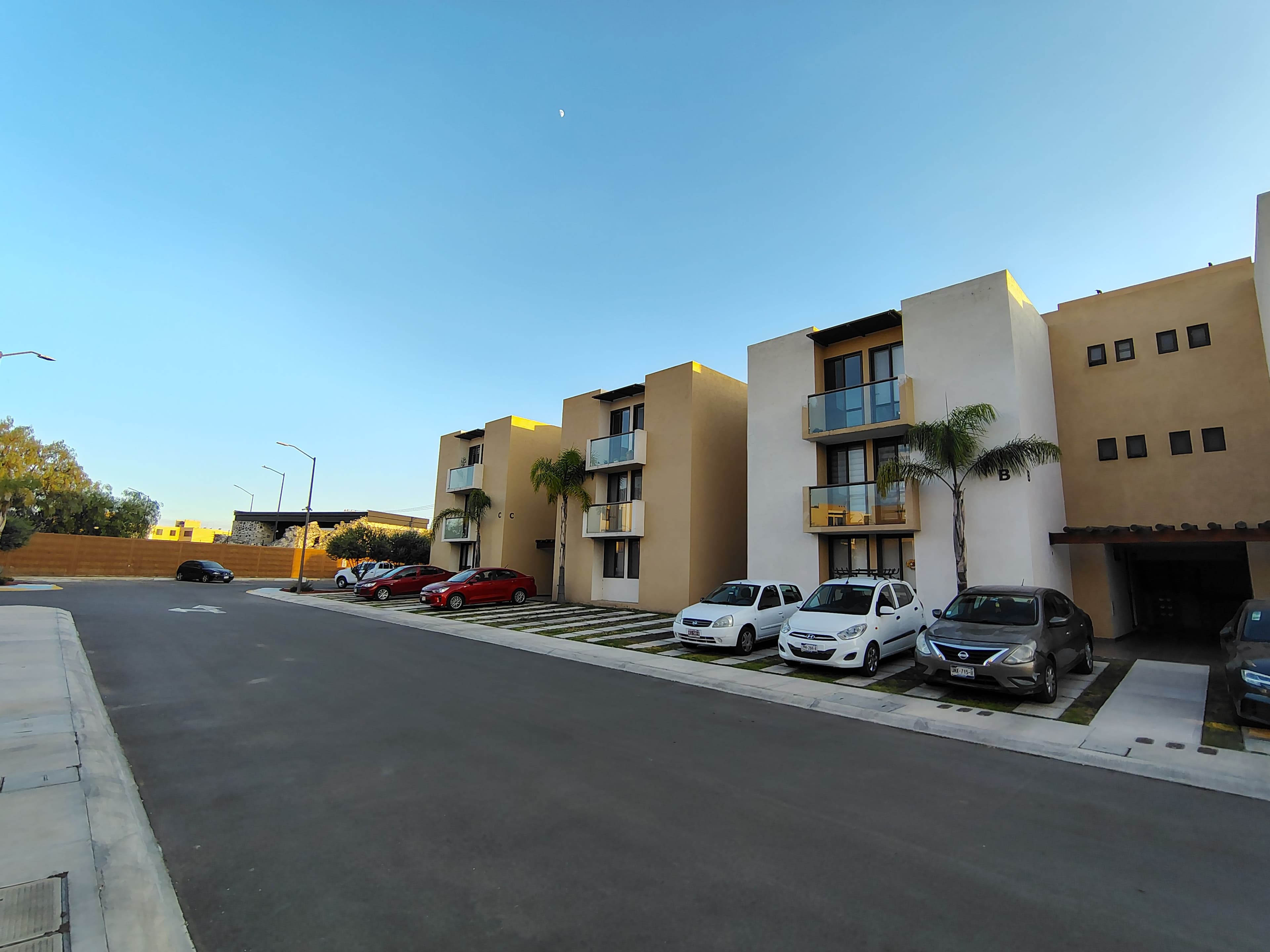 Amplio Departamento en Venta en Puerta Real II - 2