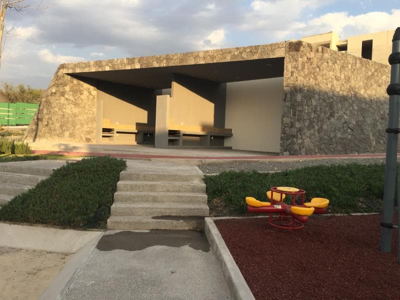 Departamento en venta en Fraccionamiento Privado Condesa Cimatario cerca del Centro Sur - 4