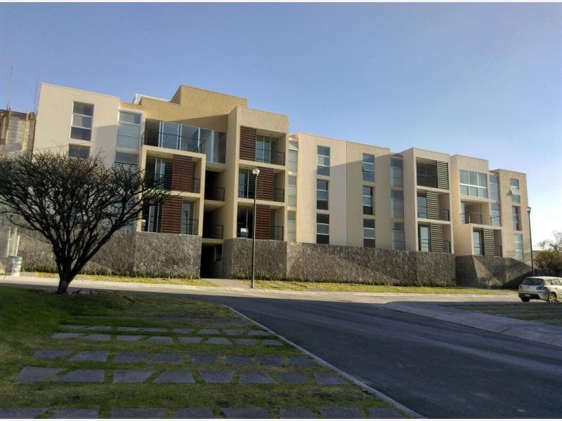 Departamento en venta en Fraccionamiento Privado Condesa Cimatario cerca del Centro Sur - 1