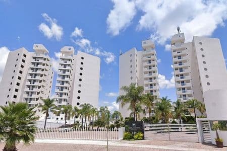 Espectacular Departamento con Vista al Lago en Juriquilla - 2