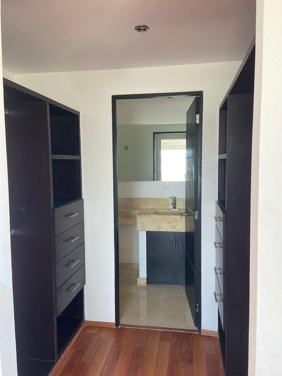 Espectacular Departamento con Vista al Lago en Juriquilla - 10