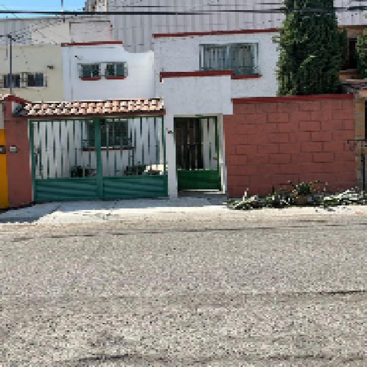 Venta de Casa sola en Plazas Del Sol 3ra Sección - 2
