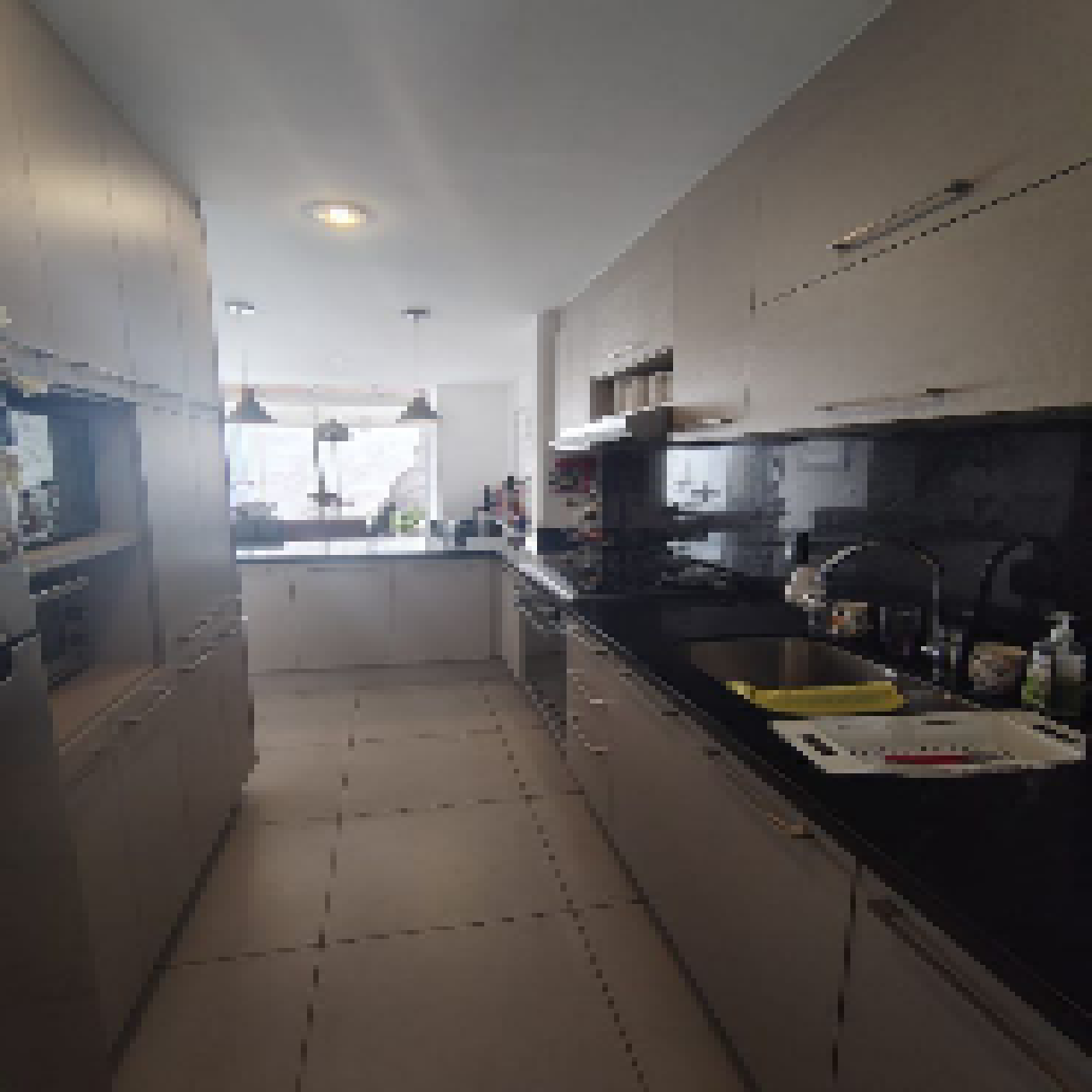 RESIDENCIA EN VENTA EN EL REFUGIO - 11