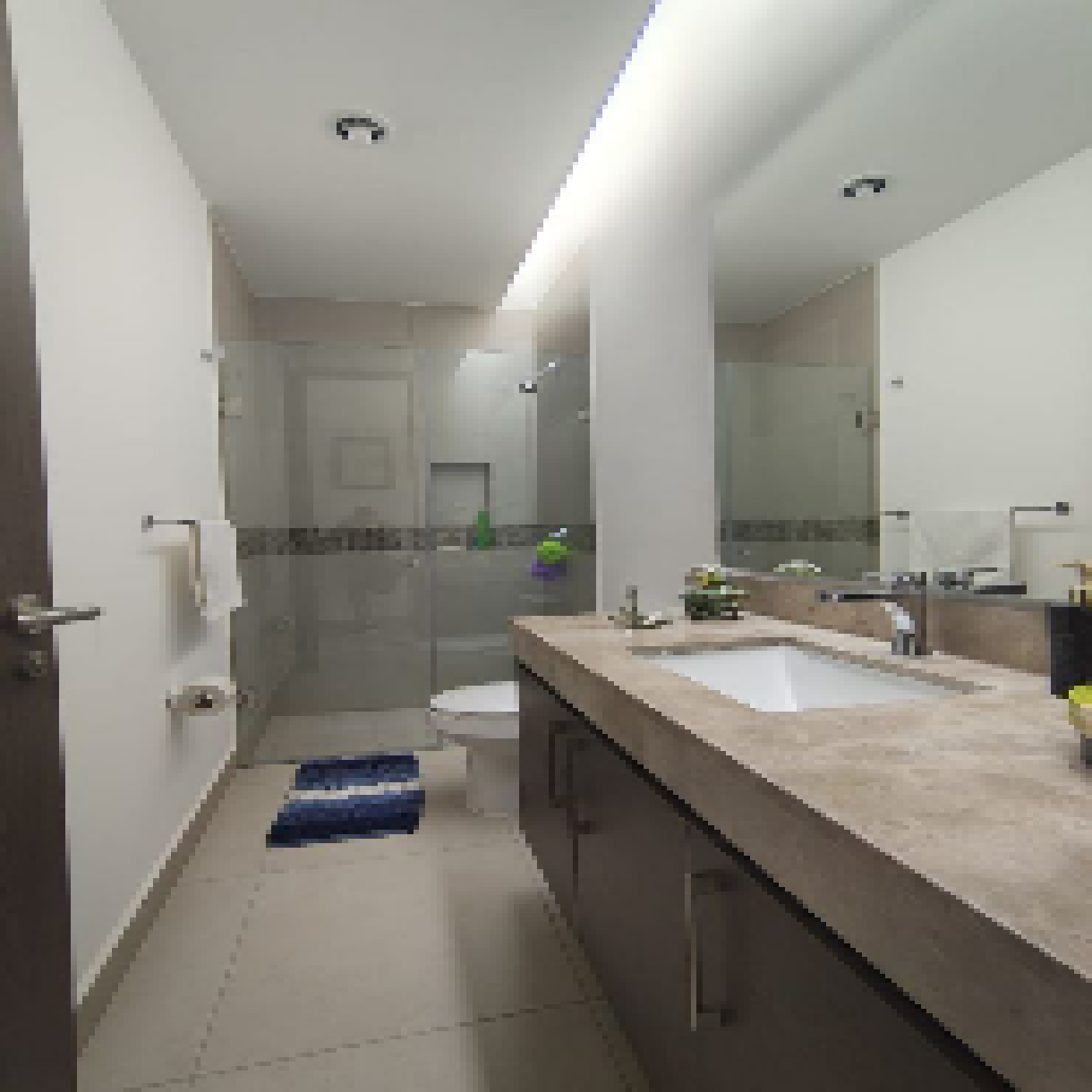 RESIDENCIA EN VENTA EN EL REFUGIO - 13